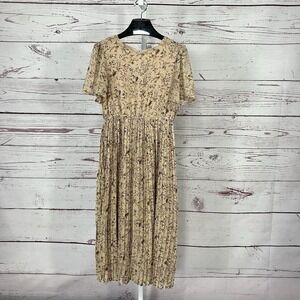 Böhme Beige Floral Pleated Midi Dress Cottagecore Prairie Womens Sz Medium